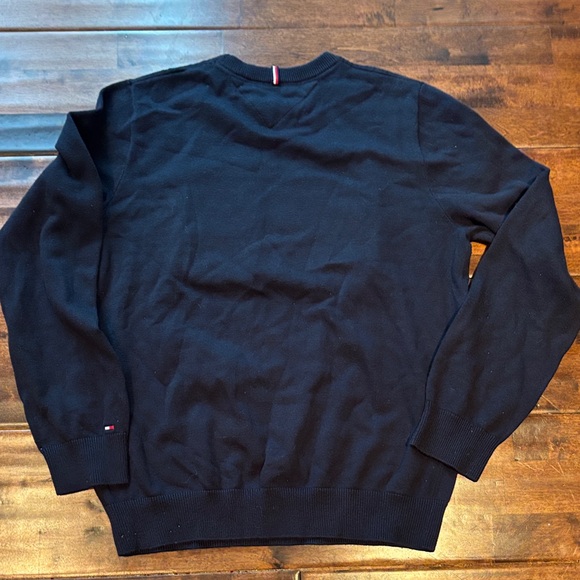 Tommy Hilfiger Men's Navy Sweater with Red and White Logo - Picture 4 of 6
